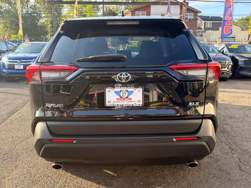 Used 2024 Toyota RAV4 XLE FWD image 6
