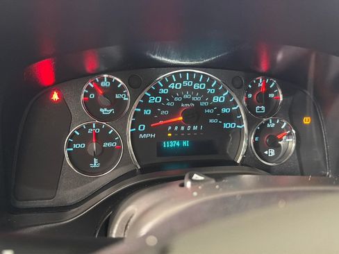 Used 2025 Chevrolet Express 2500 w/ Driver Convenience Package RWD image 20