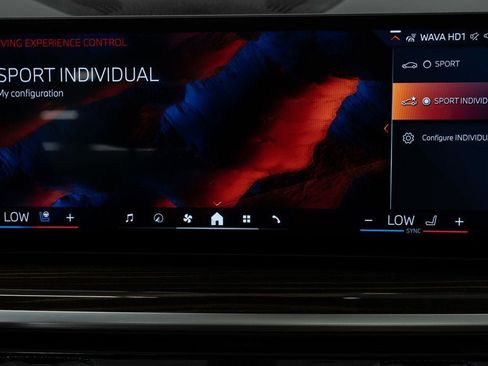 Used 2025 BMW X7 xDrive40i w/ Premium Package AWD/4WD image 28
