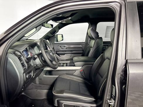 New 2026 RAM 1500 Laramie AWD/4WD image 11