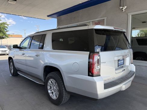 Used 2019 GMC Yukon XL SLT w/ Open Road Package AWD/4WD image 4