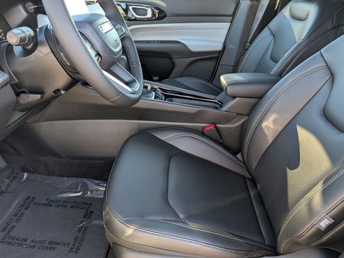 New 2026 Jeep Compass Limited image 11