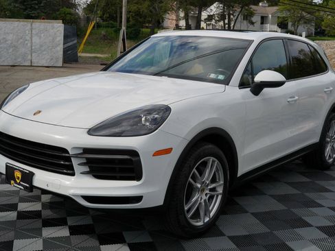 Used 2020 Porsche Cayenne AWD/4WD image 12