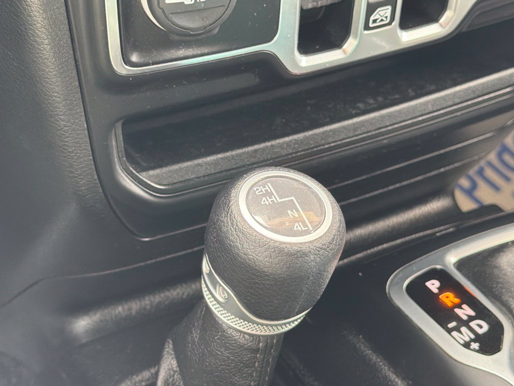 Used 2020 Jeep Wrangler Unlimited Sport AWD/4WD image 23