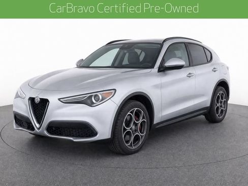 Used 2018 Alfa Romeo Stelvio Sport w/ Quick Order Package 22J Sport AWD/4WD image 2
