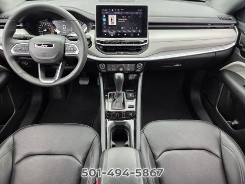 Used 2025 Jeep Compass Limited AWD/4WD image 12