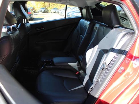 Used 2017 Toyota Prius Prime Premium image 26