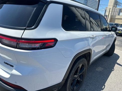 Used 2022 Jeep Grand Cherokee L Limited w/ Black Appearance Package RWD image 2