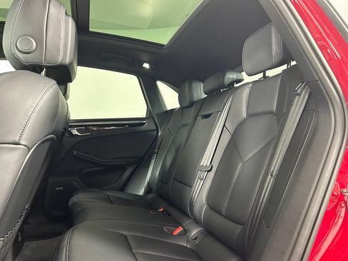 Used 2025 Porsche Macan AWD/4WD image 26