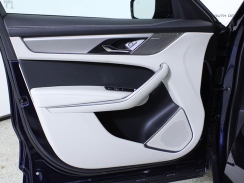 Used 2026 Jaguar F-PACE R-Dynamic S image 18