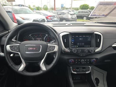 Used 2023 GMC Terrain SLT AWD/4WD image 11