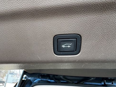 Used 2021 GMC Yukon Denali w/ Denali Ultimate Package image 19