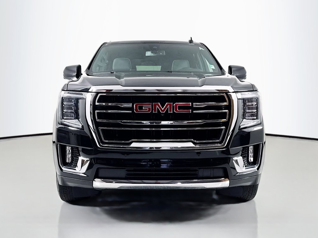 Used 2022 GMC Yukon SLT w/ SLT Luxury Package AWD/4WD image 3