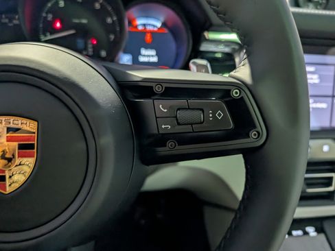 New 2026 Porsche Macan image 32