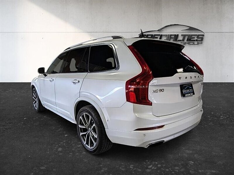 Used 2017 Volvo XC90 T6 Momentum w/ Vision Package AWD/4WD image 8