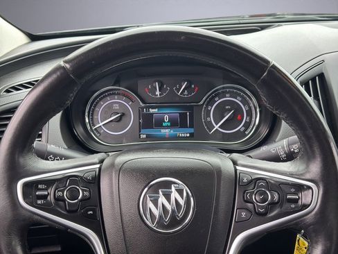 Used 2016 Buick Regal image 16