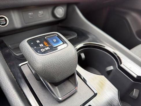 Certified 2022 Nissan Rogue SV image 25