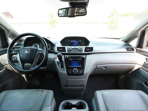 Used 2014 Honda Odyssey EX-L image 34
