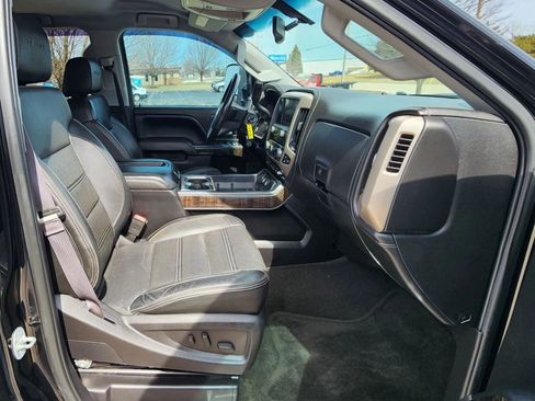 Used 2015 GMC Sierra 2500 Denali w/ Suspension Package, Off-Road AWD/4WD image 17