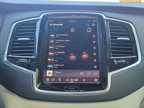 Used 2023 Volvo XC90 B6 Ultimate image 19