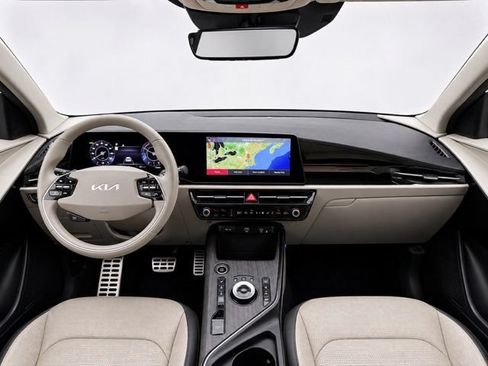 Used 2024 Kia Niro Wave w/ Wave Preserve Package FWD image 19