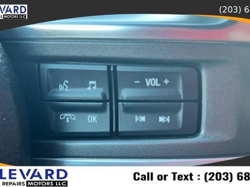 Used 2013 Ford Mustang Premium image 22