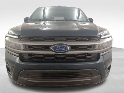 Used 2024 Ford Expedition XLT RWD image 2