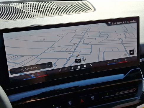 Used 2025 BMW 530i xDrive w/ Premium Package AWD/4WD image 3