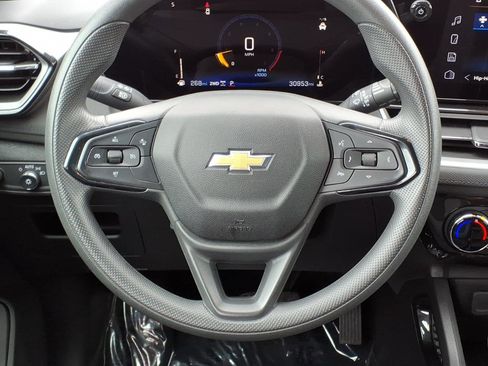 Used 2025 Chevrolet TrailBlazer LT AWD/4WD image 17