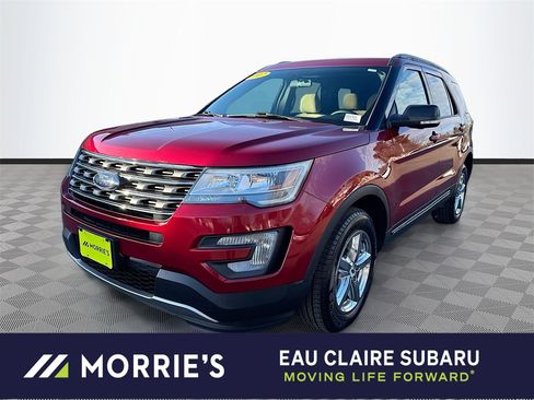 Used 2017 Ford Explorer XLT image 1
