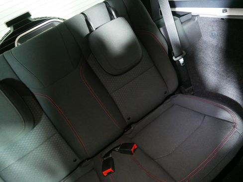 Used 2021 Jeep Wrangler Rubicon w/ Cold Weather Group image 14