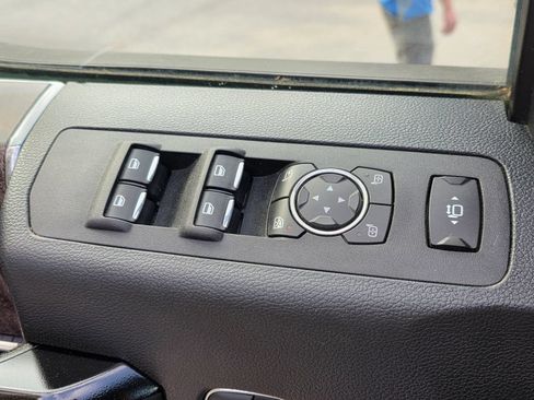 Used 2018 Ford F250 Lariat w/ Lariat Ultimate Package AWD/4WD image 26