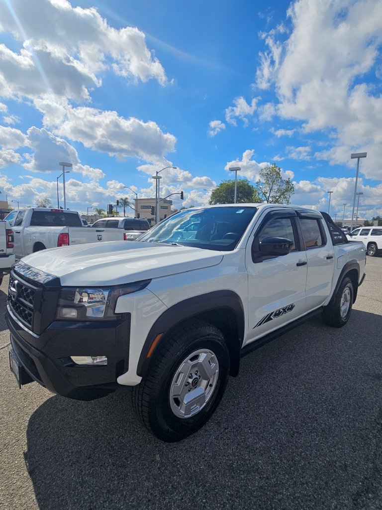 Used 2024 Nissan Frontier SV w/ Hardbody Edition AWD/4WD image 2