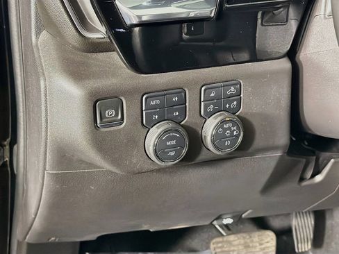 Used 2024 Chevrolet Silverado 1500 LT Trail Boss w/ LT Trail Boss Premium Package AWD/4WD image 10