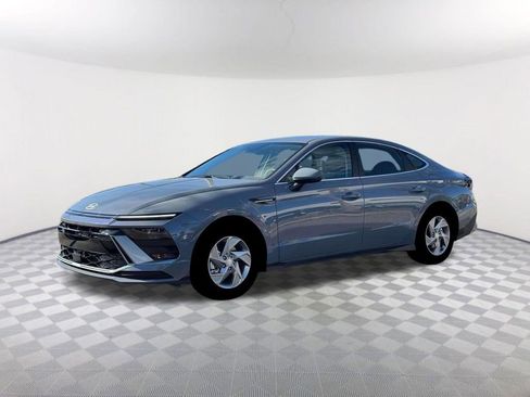 New 2026 Hyundai Sonata SE FWD image 2