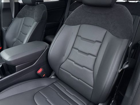 Used 2026 Kia Sportage SX image 24