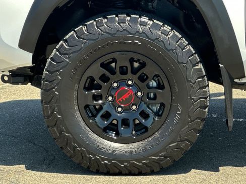 Used 2023 Toyota Tacoma TRD Off-Road w/ Technology Package AWD/4WD image 30