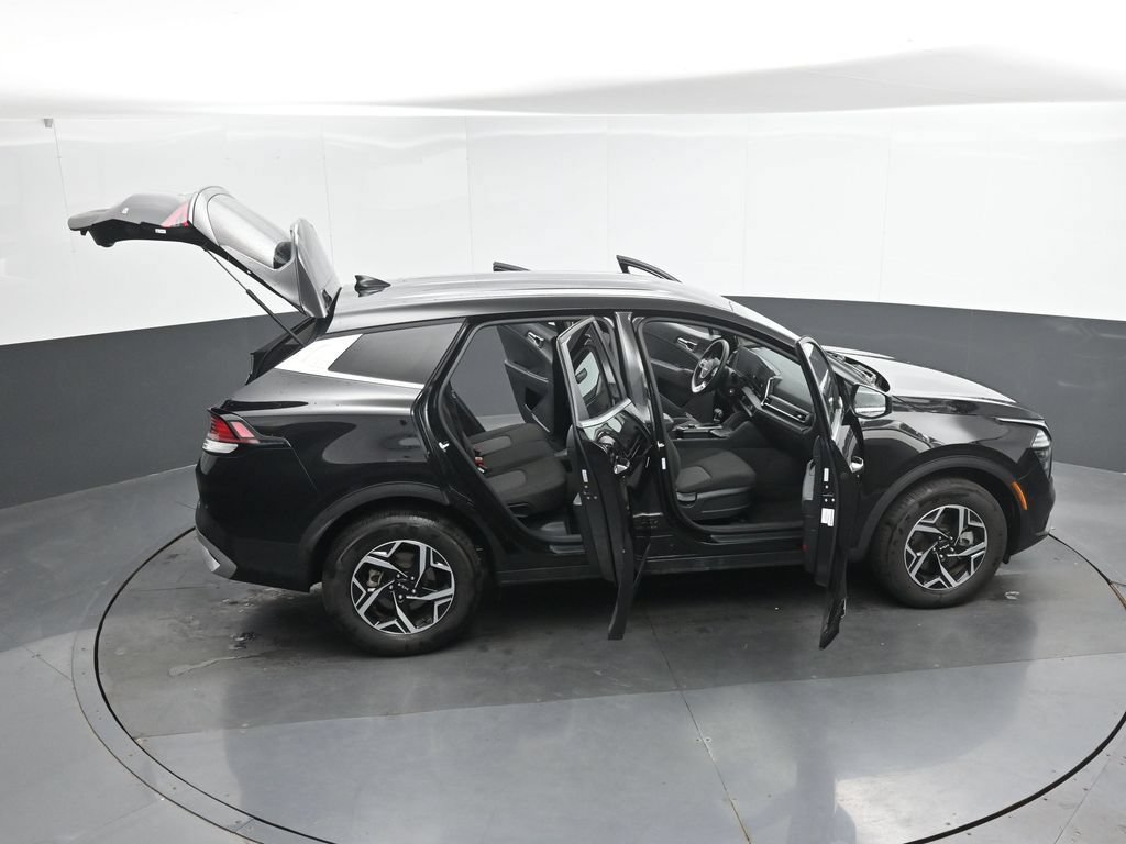 Used 2025 Kia Sportage LX AWD/4WD image 49