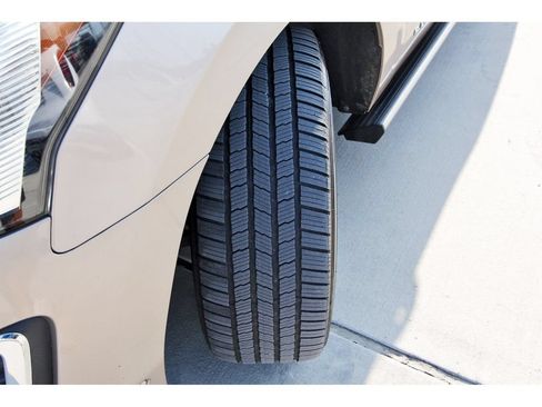 Used 2020 Ford Expedition Max Platinum RWD image 30