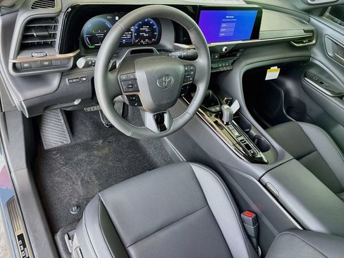 New 2026 Toyota Crown Platinum AWD/4WD image 9
