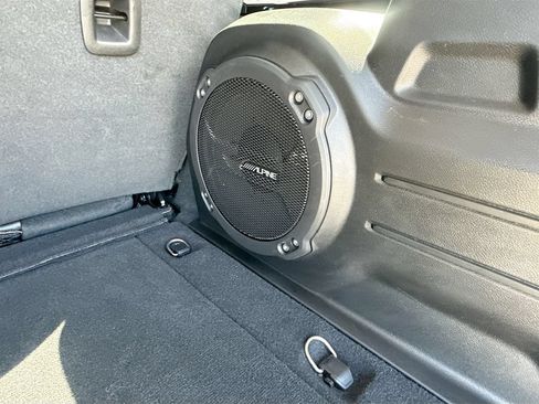 Used 2022 Jeep Wrangler Unlimited Sahara AWD/4WD image 30