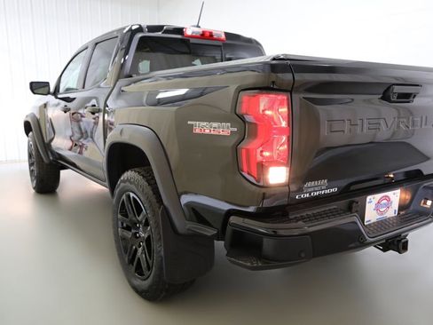 Certified 2023 Chevrolet Colorado Trail Boss w/ Technology Package AWD/4WD image 22