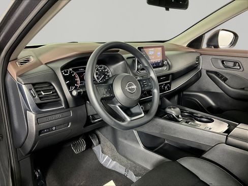 Certified 2023 Nissan Rogue S FWD image 17
