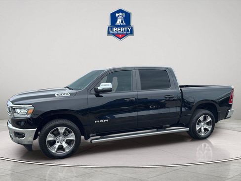 Used 2023 RAM 1500 Laramie AWD/4WD image 4