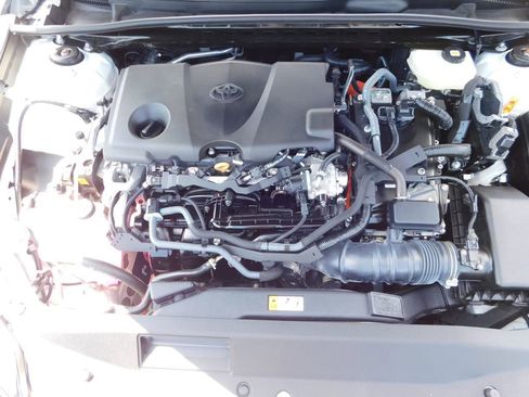 Used 2025 Toyota Camry LE AWD/4WD image 30