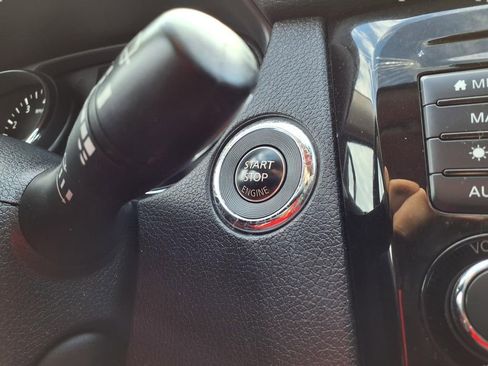 Used 2020 Nissan Rogue SL image 8