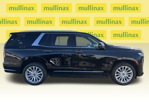 Used 2022 Cadillac Escalade Luxury image 12