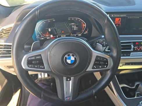 Used 2022 BMW X7 xDrive40i w/ M Sport Package AWD/4WD image 12