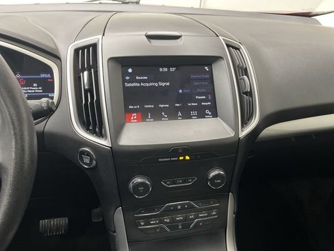 Used 2019 Ford Edge SEL image 19