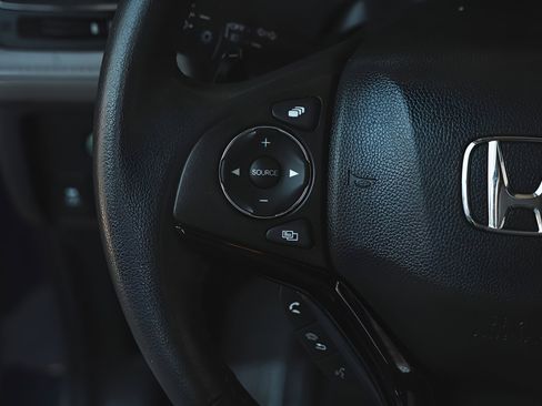 Used 2017 Honda HR-V EX-L image 21